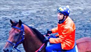 Dwayne Dunn back in the saddle... Will try and make a good track work rider out of him yet !!!