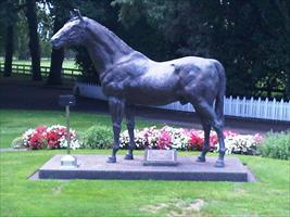 Sir Tristram statue at Cambridge Stud