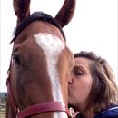 @Golden Slipper winner Mossfun enjoying a selfie with @taniarouse while enjoying her spell